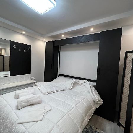 Apartment Tirana On Myslym Shyri エクステリア 写真